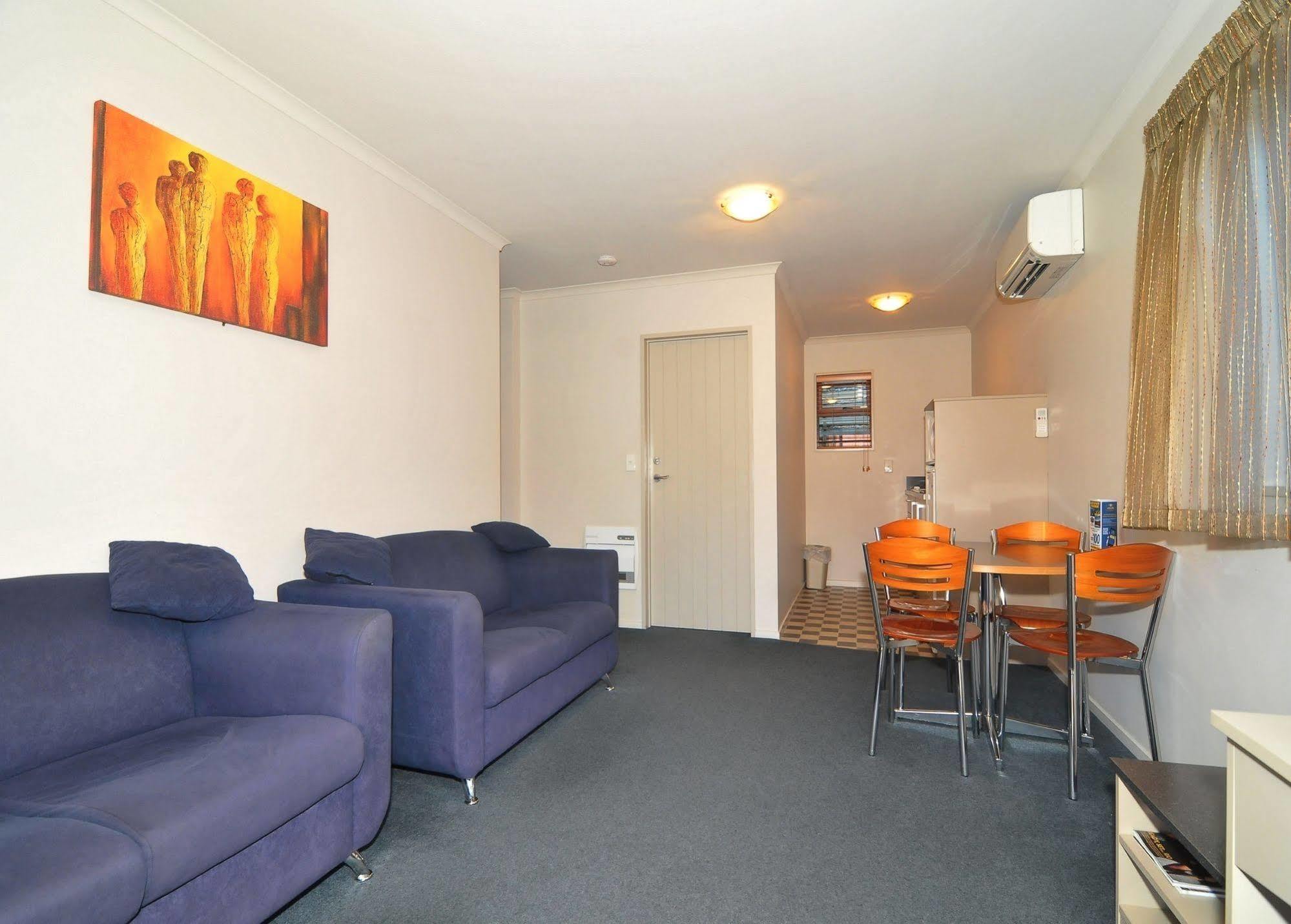Asure Scenic Route Motor Motel 4*